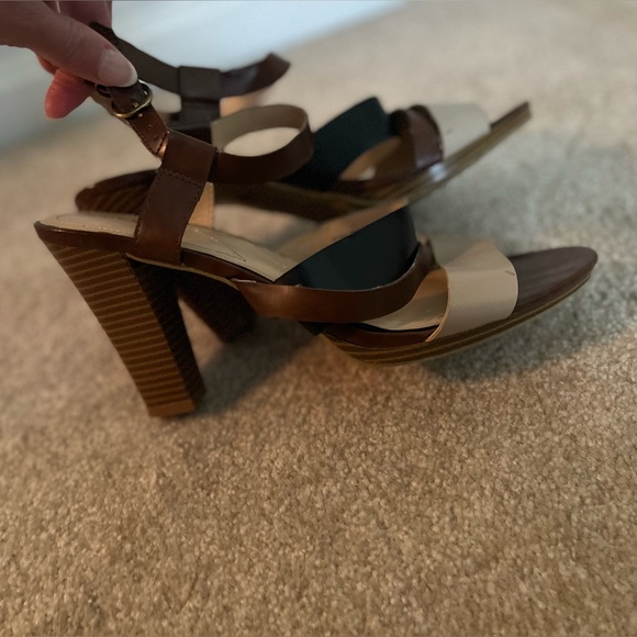 Merona size 11 multi tone heeled sandals - Picture 6 of 6